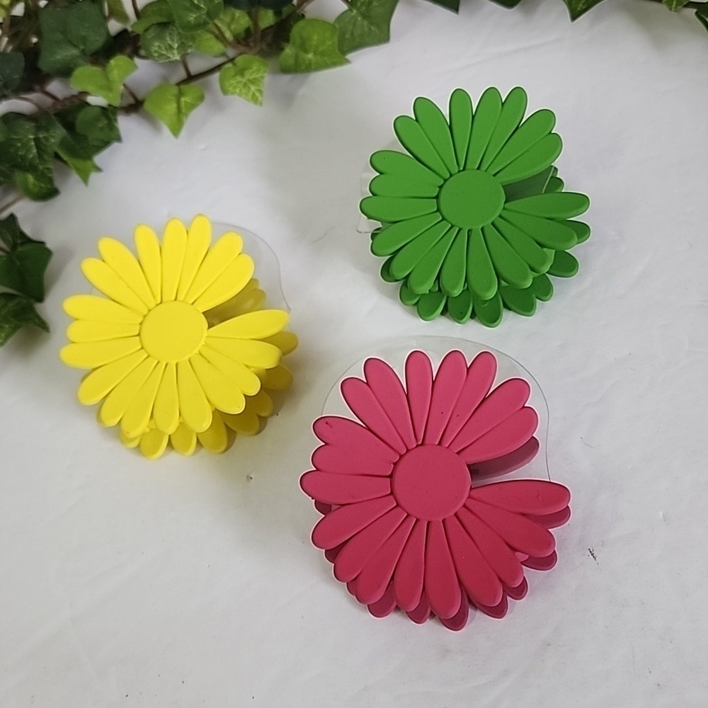 Set of 3 Acrylic Daisy Flower Hair Claw Clip